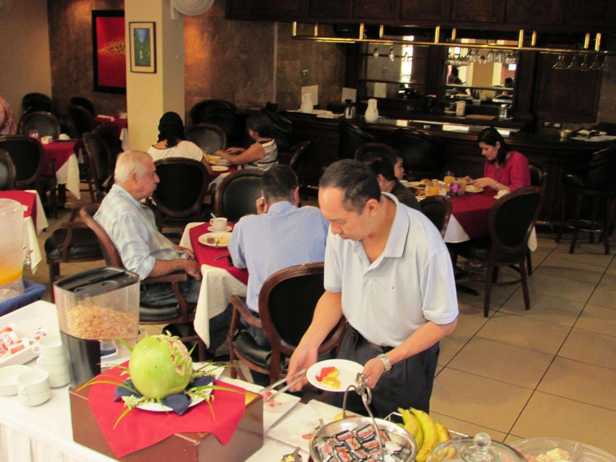 Siesta Hotel And Casino Antiguo Cuscatlán 외부 사진